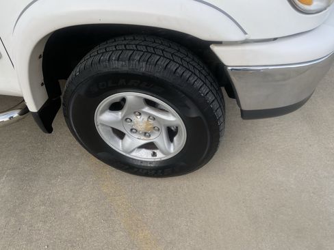 Used 2001 Toyota Tundra Limited image 2