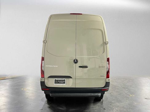 Used 2026 Mercedes-Benz Sprinter 2500 image 4