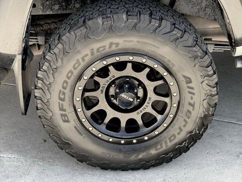 Used 2023 Toyota Tacoma TRD Off-Road image 29