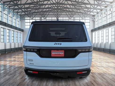 New 2026 Jeep Grand Wagoneer Summit AWD/4WD image 5