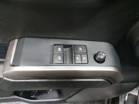 Used 2022 Toyota Tacoma SR5 w/ SR5 Appearance Package (SM) image 47