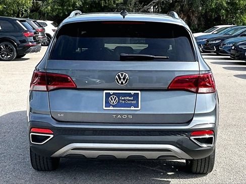 Certified 2022 Volkswagen Taos SE w/ Panoramic Sunroof Package image 6