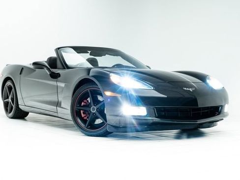 Used 2012 Chevrolet Corvette Convertible w/ 4LT Preferred Equipment Group image 5