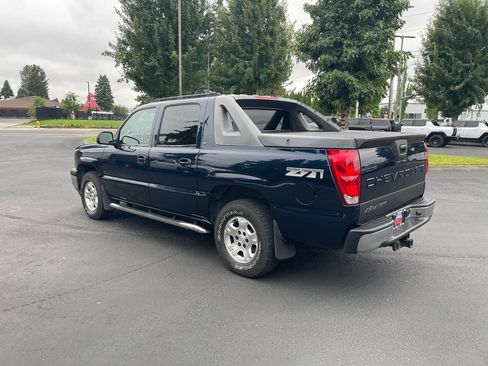 Used 2005 Chevrolet Avalanche Z71 w/ Sun And Sound Package AWD/4WD image 3