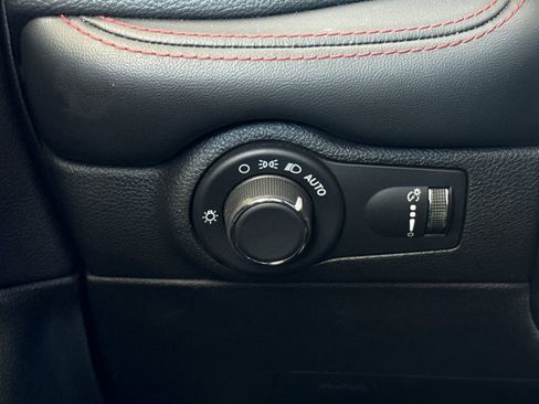 Used 2024 Dodge Durango GT image 39