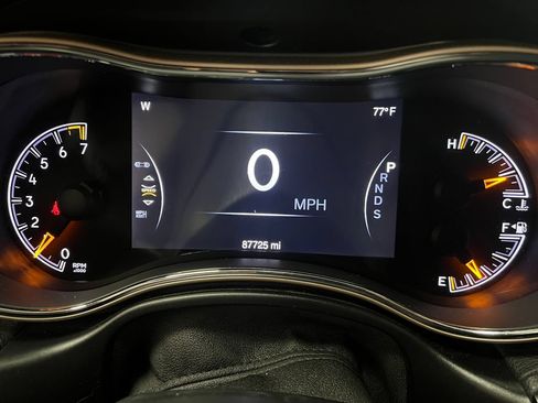 Used 2015 Jeep Grand Cherokee Overland RWD image 15
