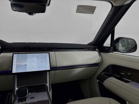 New 2026 Land Rover Range Rover Long Wheelbase SE AWD/4WD image 35