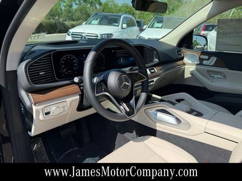 New 2026 Mercedes-Benz GLS 450 4MATIC image 12