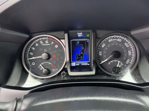 Used 2023 Toyota Tacoma TRD Off-Road image 30