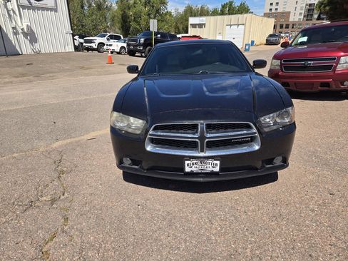 Used 2011 Dodge Charger R/T w/ Wheels & Tunes Group RWD image 3