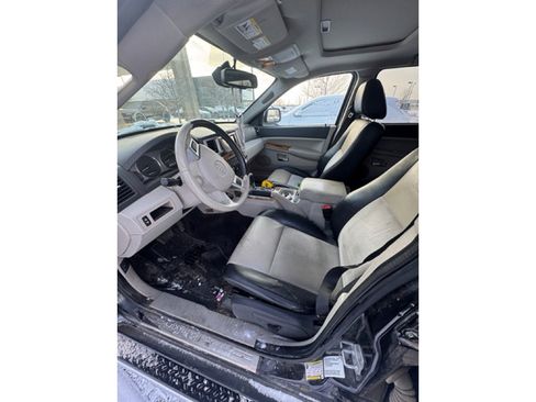 Used 2010 Jeep Grand Cherokee Limited w/ Mopar Chrome Edition Group image 10