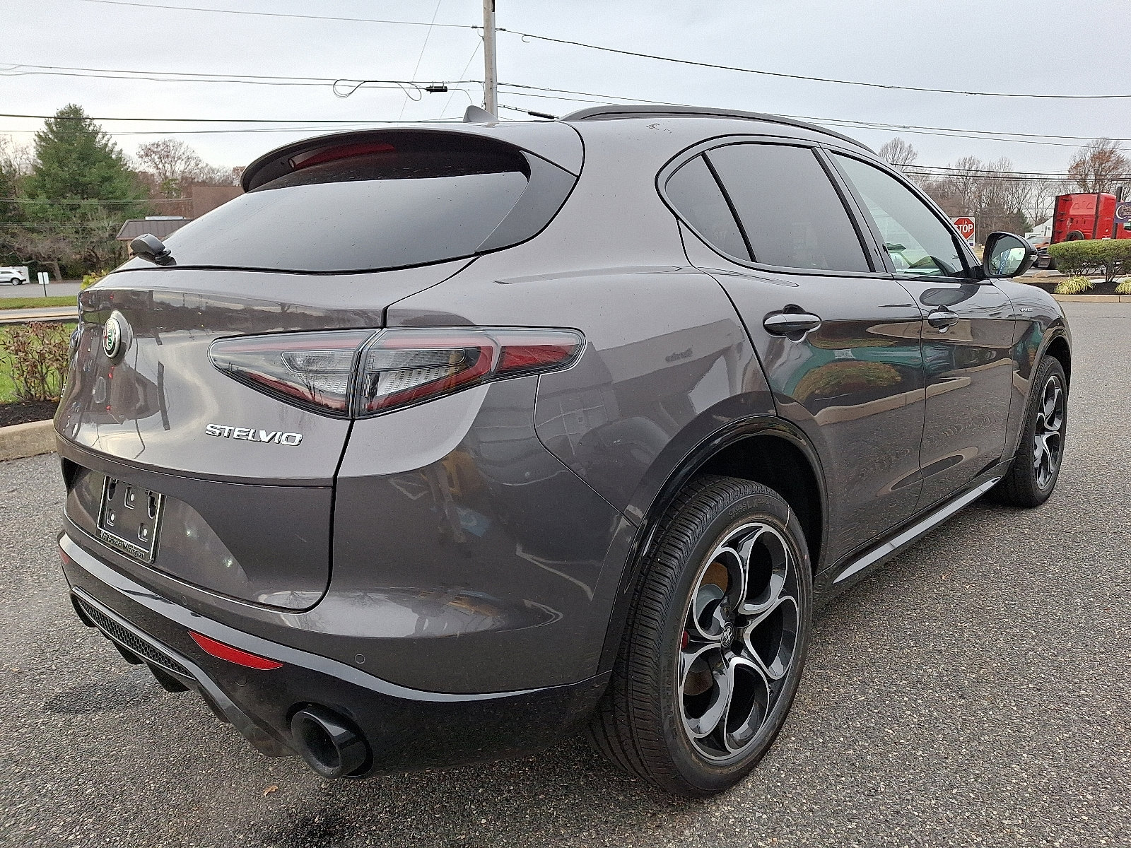 New 2025 Alfa Romeo Stelvio Sprint w/ Veloce Package AWD/4WD image 3