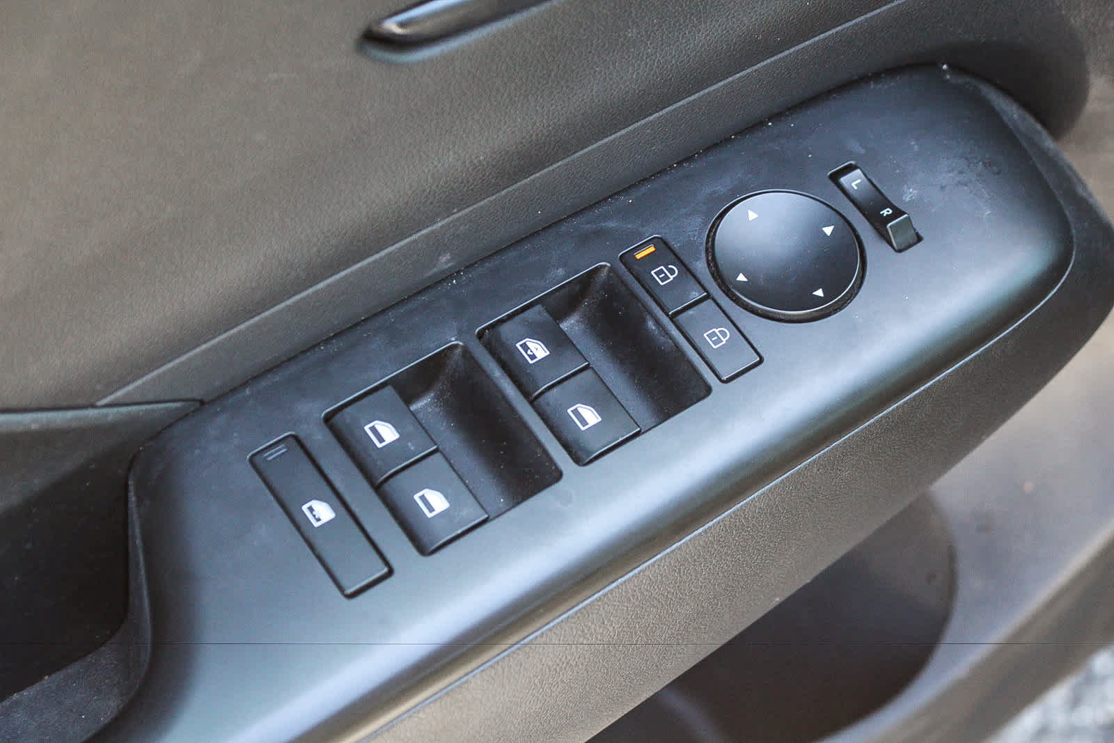 Certified 2024 Hyundai Kona SE FWD image 26