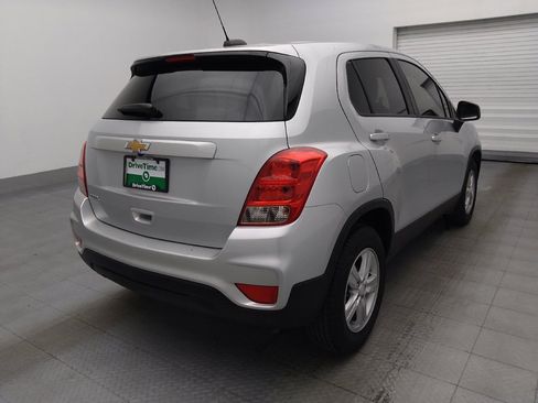 Used 2020 Chevrolet Trax LS w/ Tint and Cruise Package FWD image 9
