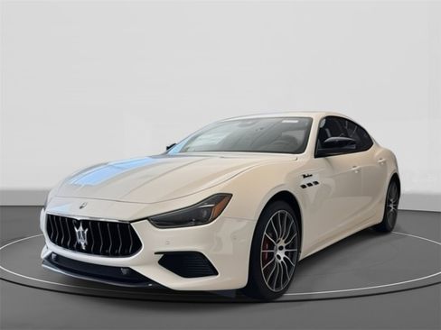 New 2024 Maserati Ghibli Modena Ultima Q4 image 3