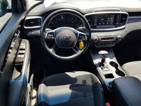 Used 2020 Kia Sorento LX w/ LX I4 Convenience Package FWD image 18