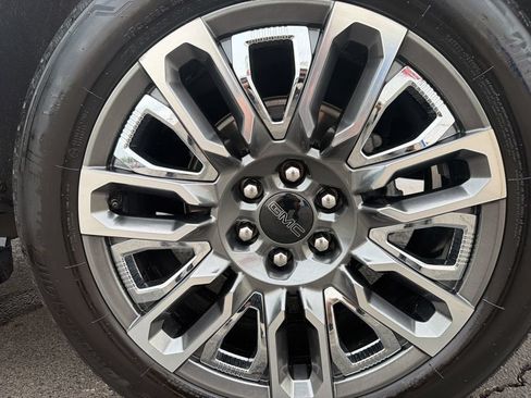 Used 2024 GMC Yukon Denali Ultimate AWD/4WD image 50