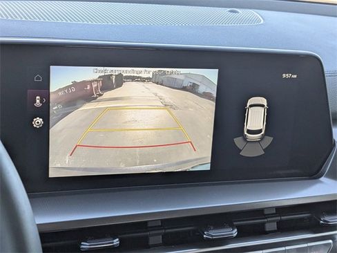 Used 2025 Kia Telluride LX image 21