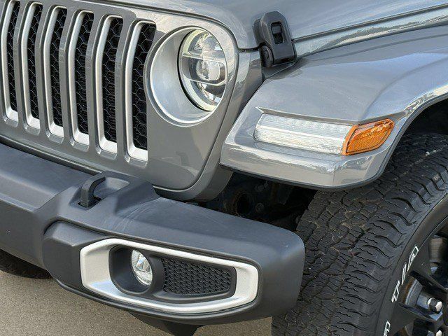 Used 2021 Jeep Wrangler Unlimited Sahara w/ Cold Weather Group AWD/4WD image 9