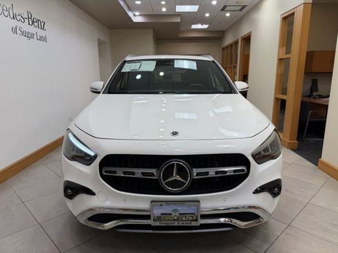 Certified 2025 Mercedes-Benz GLA 250 image 2