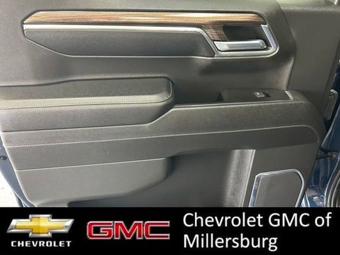 Used 2023 Chevrolet Silverado 1500 LT w/ Z71 Off-Road Package AWD/4WD image 20
