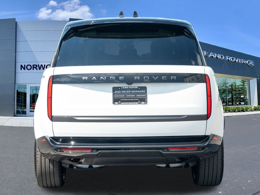 New 2026 Land Rover Range Rover Long Wheelbase SE AWD/4WD image 5