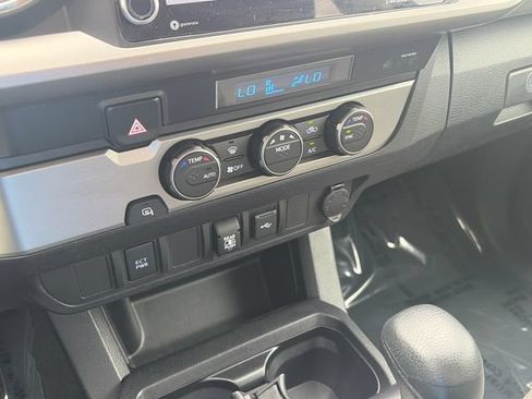 Used 2021 Toyota Tacoma SR5 RWD image 18