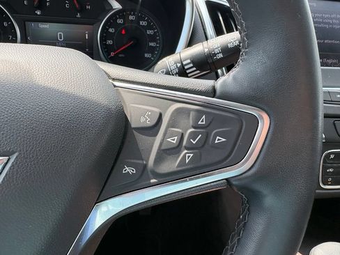 Used 2024 Chevrolet Equinox LT FWD image 16