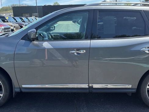 Used 2018 Nissan Pathfinder Platinum w/ Cargo Package AWD/4WD image 4