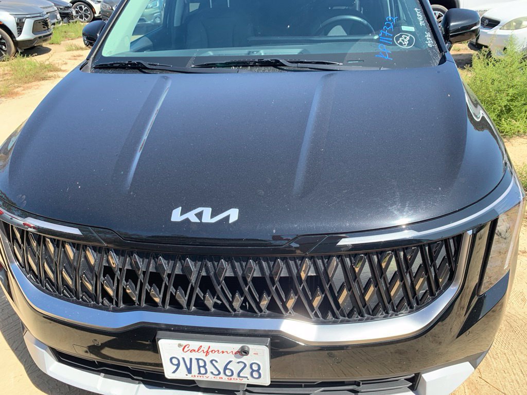 Used 2026 Kia Carnival LXS FWD image 3