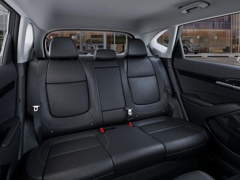 Used 2025 Kia Seltos EX image 16