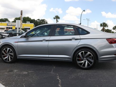 Used 2020 Volkswagen Jetta GLI FWD image 4