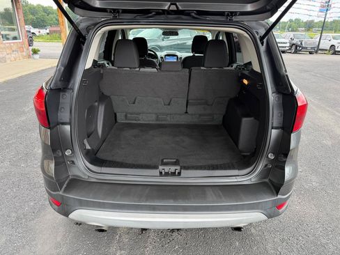 Used 2019 Ford Escape SE FWD image 6