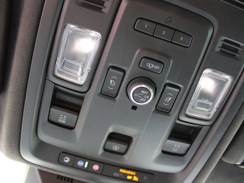 Certified 2022 Cadillac Escalade Sport Platinum AWD/4WD image 31