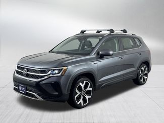 Used 2023 Volkswagen Taos SEL video 3