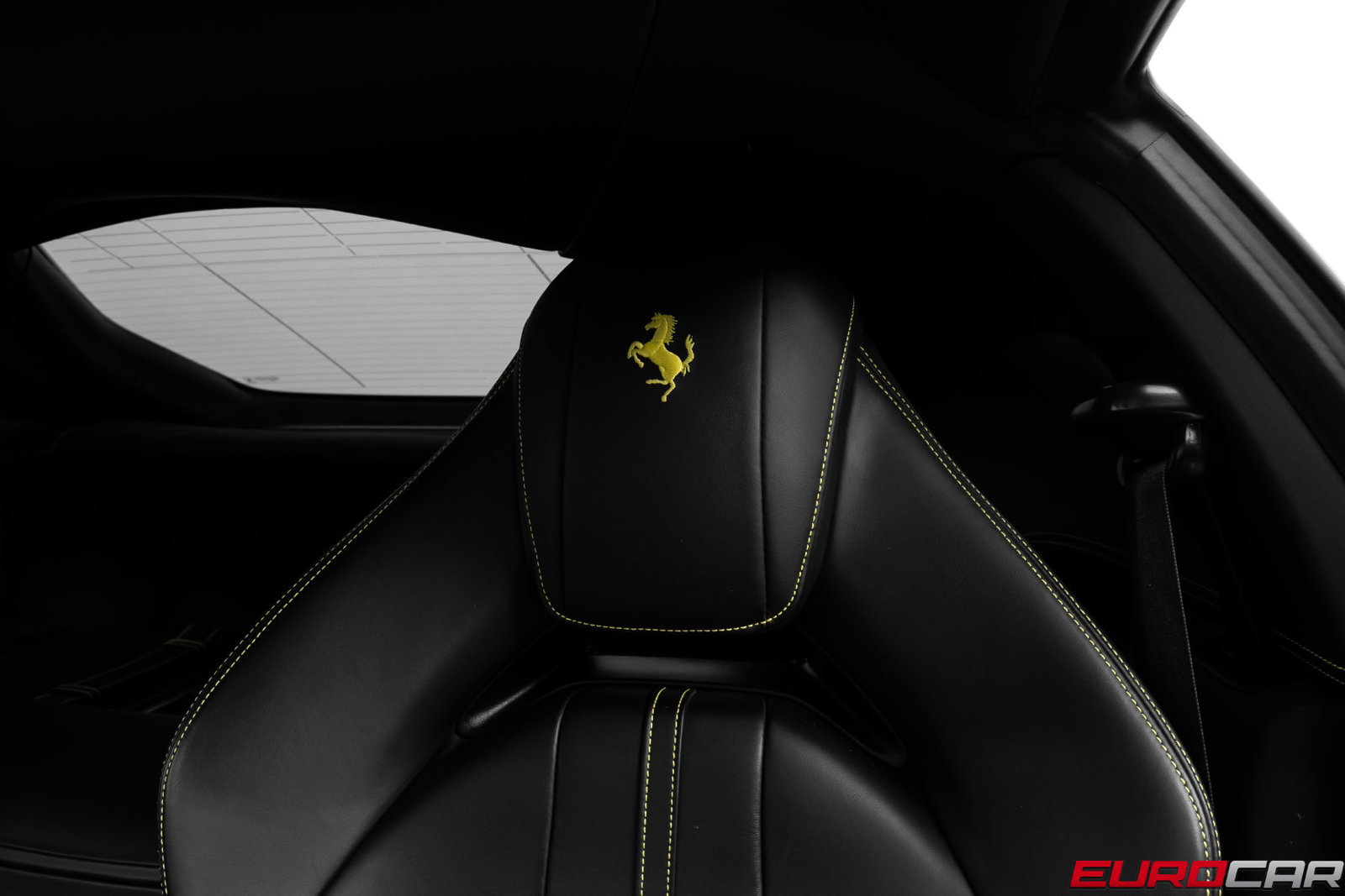 Used 2020 Ferrari 812 Superfast RWD image 43