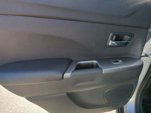 Used 2024 Mitsubishi Outlander Sport AWD image 24