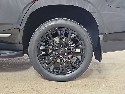 Certified 2023 GMC Yukon SLT w/ SLT Luxury Package image 41