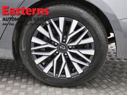 Used 2025 Nissan Altima 2.5 SV image 33