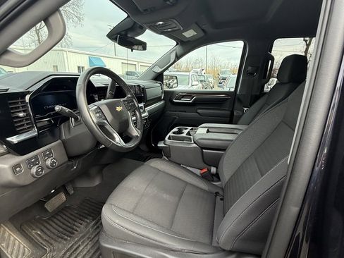 Used 2023 Chevrolet Silverado 1500 LT image 10