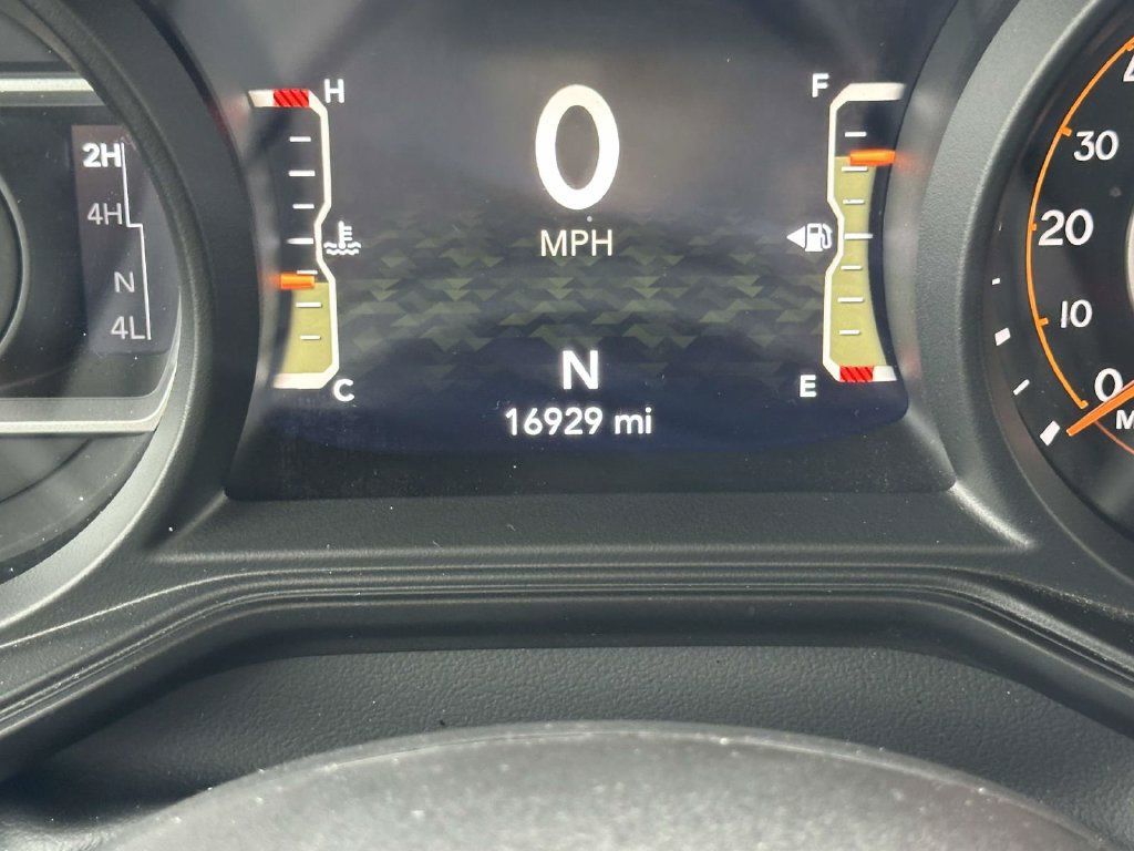 Used 2024 Jeep Wrangler Sport AWD/4WD image 21