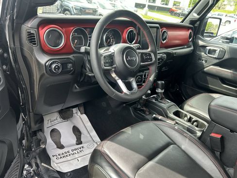 Used 2023 Jeep Gladiator Rubicon w/ LED Lighting Group AWD/4WD image 11