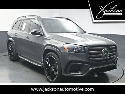 Used 2025 Mercedes-Benz GLS 450 4MATIC image 1