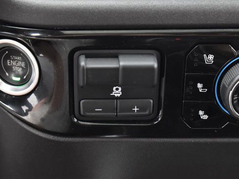 Used 2023 Chevrolet Silverado 1500 High Country w/ High Country Premium Package AWD/4WD image 23