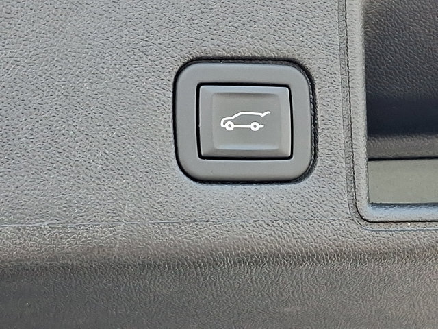 Used 2023 GMC Terrain SLE w/ Driver Convenience Package FWD image 30