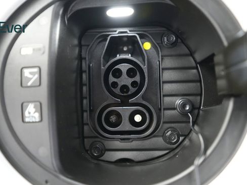 Used 2024 Hyundai Ioniq 6 SEL image 10