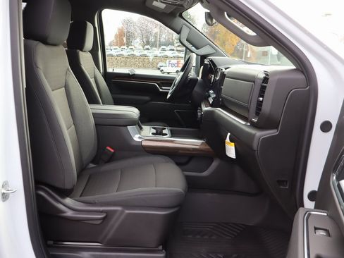 Used 2026 Chevrolet Silverado 2500 LT image 15