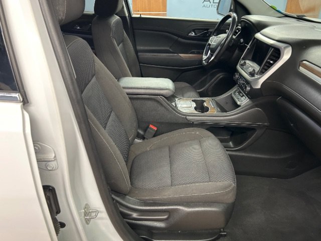 Used 2020 GMC Acadia SLE FWD image 9