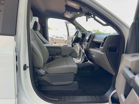 Certified 2022 Ford F250 XL w/ STX Appearance Package AWD/4WD image 14