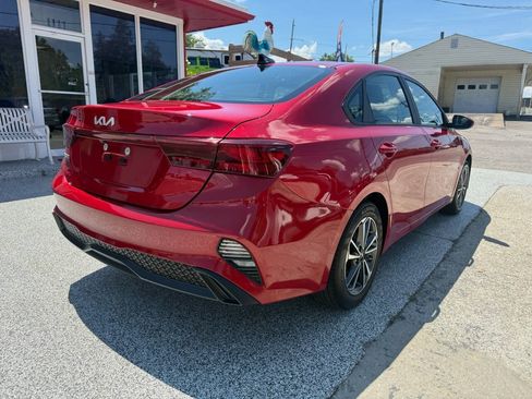 Used 2023 Kia Forte LXS FWD image 3